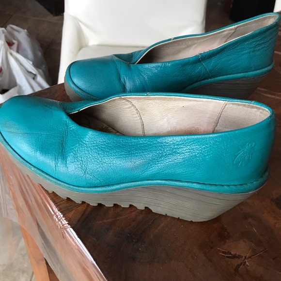 FLY LONDON turquoise shoes - Picture 6 of 7